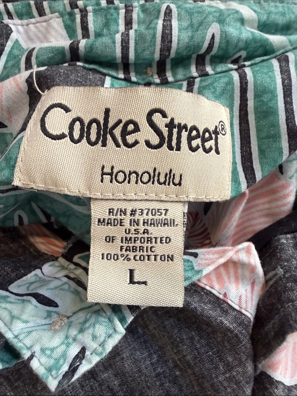 Men's Aloha Button Front Shirt - Picture 6 of 7